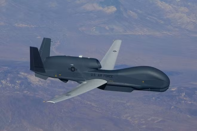 Máy bay trinh sát MQ-4C của Mỹ. Ảnh: Drive