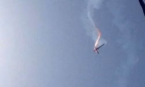 Hình ảnh UAV Mỹ bốc cháy do IRGC công bố. Hình ảnh UAV Mỹ bốc cháy do IRGC công bố.