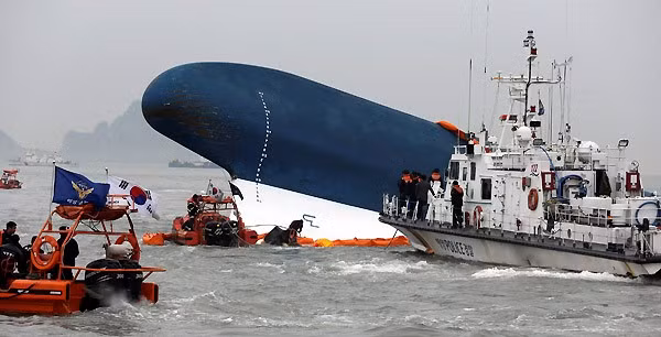 Tàu Sewol, tải trọng 6.835 tấn, chìm ngày 16-4-2014 khi thực hiện hải trình từ Incheon tới Jeju, Hàn Quốc. Ảnh: Yonhap