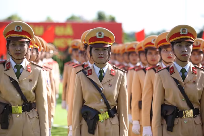 Đội diễu binh của khoa Cảnh sát giao thông tại Lễ khai giảng.