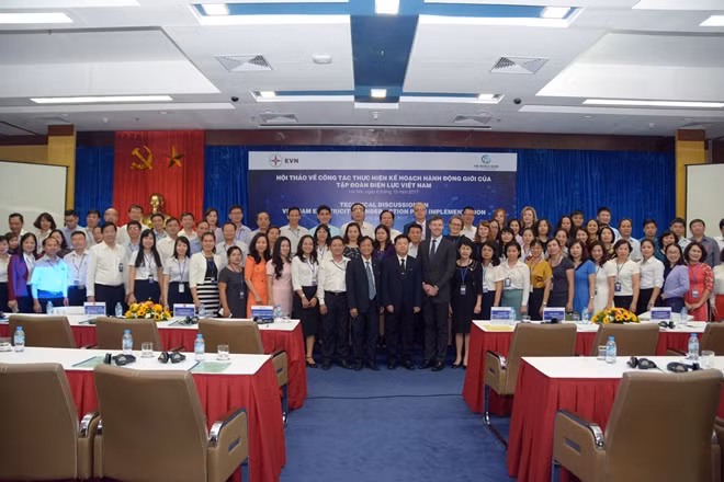 Các đại biểu tại hội thảo khẳng định vai trò quan trọng của bình đẳng giới.