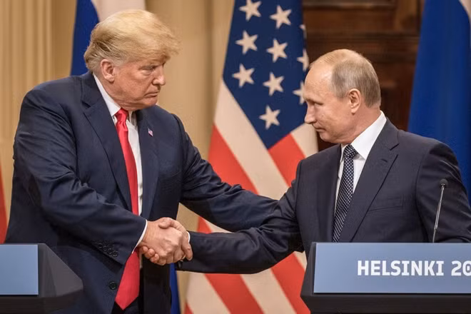 Tổng thống Mỹ Donald Trump và người đồng cấp Nga Vladimir Putin. Ảnh: Reuters