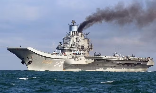 Tuần dương hạm mang máy bay Kuznetsov của Nga. Ảnh: RNV