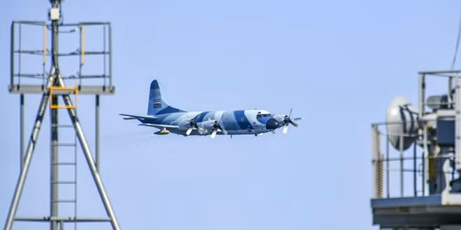Chiếc P-3F của Iran do lính Mỹ chụp lại. Ảnh: Defense Blog