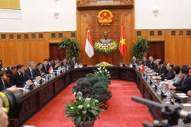Đoàn đại biểu cấp cao hai nước tại buổi hội đàm.