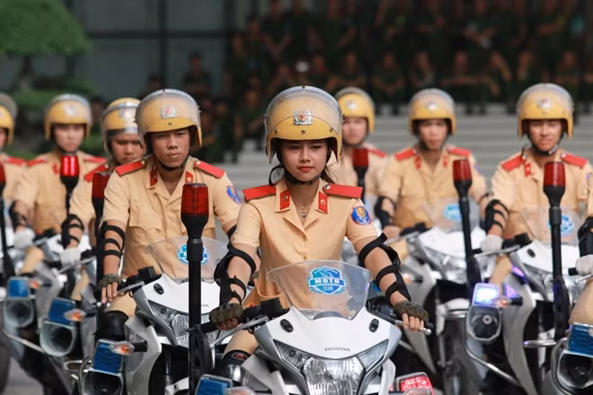 Cùng với sự phát triển của Nhà trường, Khoa Cảnh sát vũ trang – Học viện CSND đã tròn 10 năm xây dựng và trưởng thành. Đây là đơn vị được thành lập với trọng trách đào tạo sĩ quan tham mưu, chỉ huy vũ trang bảo vệ an ninh trật tự.