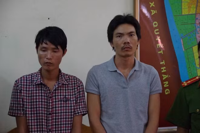 Huân và Thái tại cơ quan công an
