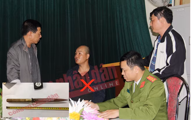 Các trinh sát lấy lời khai đối tượng Nguyễn Sơn Hà
