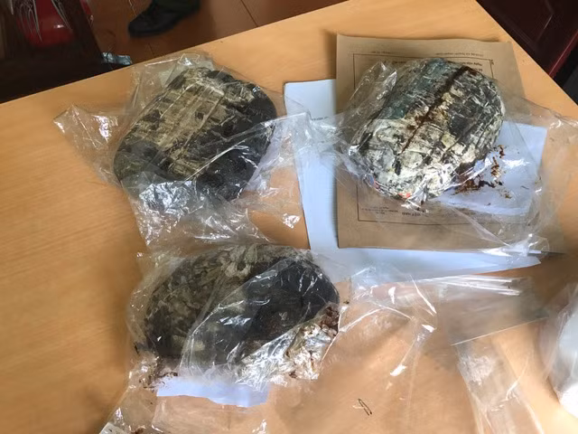 Tang vật hơn 5,7 kg thuốc phiện