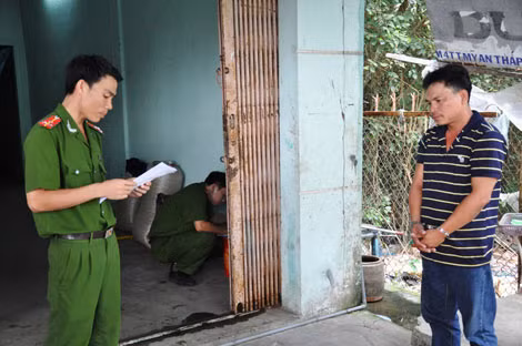 Cơ quan CSD9T thực hiện lệnh bắt Hồ Duy Nam.