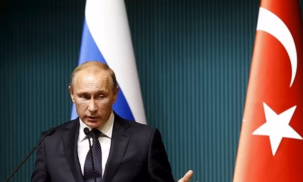 Tổng thống Nga Vladimir Putin đã ký sắc lệnh trừng phạt Thổ Nhĩ Kỳ. Ảnh: Reuters