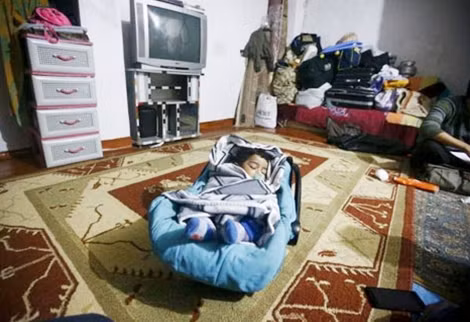 Các gia đình người tị nạn Syria đang sống trong những căn hộ tồi tàn ở ngoại ô Istanbul.