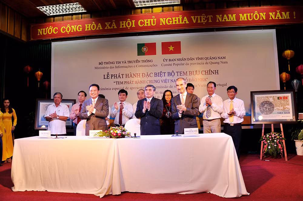 Phát hành bộ tem chung Việt Nam-Bồ Đào Nha