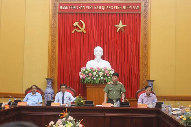 Thượng tướng Bùi Văn Nam, Ủy viên Trung ương Đảng, Thứ trưởng Bộ Công an phát biểu tại buổi làm việc sáng 5-8.