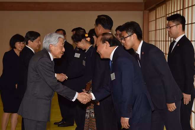 Nhà vua Nhật Bản tiếp đón Thủ tướng Nguyễn Xuân Phúc và lãnh đạo các nước Mekong. Ảnh: Hoàng cung Nhật Bản cung cấp.