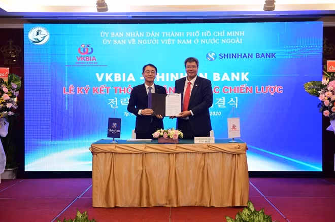 Biên bản thỏa thuận hợp tác chiến lược toàn diện giữa VKBIA và SHINHAN BANK