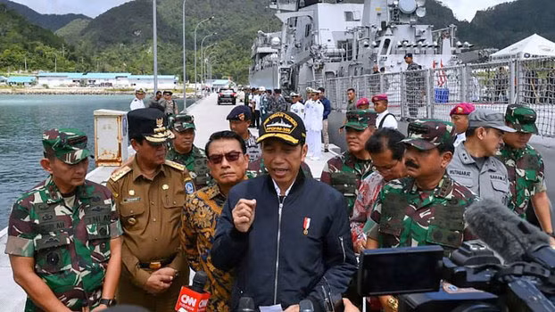Tổng thống Indonesia Widodo trả lời phỏng vấn tại một căn cứ quân sự trên đảo Natuna hồi tháng 1.