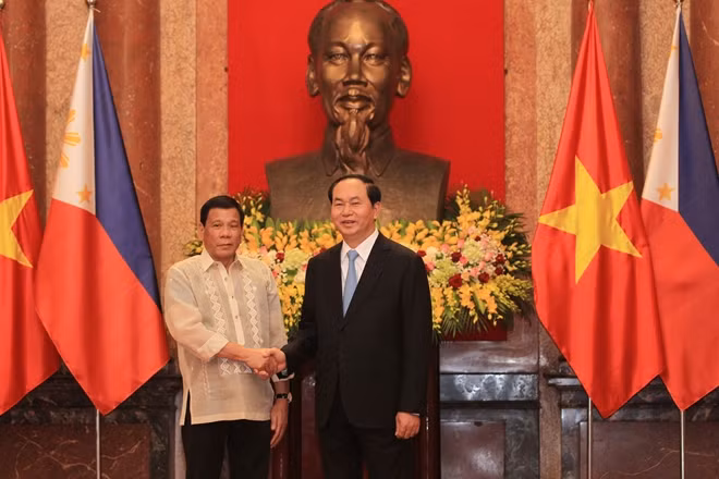 Chủ tịch nước Trần Đại Quang và Tổng thống Rodrigo Roa Duterte.