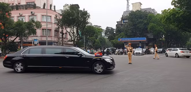 Đoàn đại biểu nước ngoài đến viếng nguyên Chủ tịch nước Lê Đức Anh.