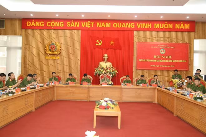 Bộ trưởng Tô Lâm với các đại biểu dự Hội nghị