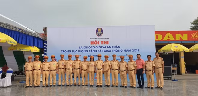 Ban Tổ chức, Ban Giám khảo Hội thi