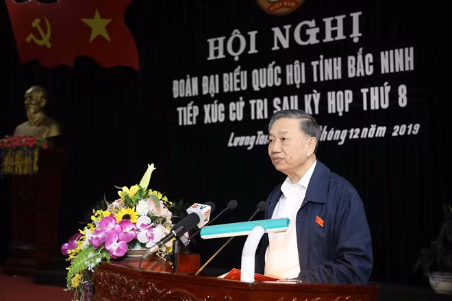 Bộ trưởng Tô Lâm phát biểu tại buổi tiếp xúc cử tri
