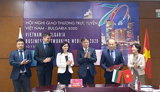 Theo Biên bản hợp tác, hai bên sẽ trao đổi thông tin liên quan đến các chính sách và biện pháp được áp dụng để thúc đẩy và hỗ trợ các doanh nghiệp nhỏ và vừa Việt Nam;