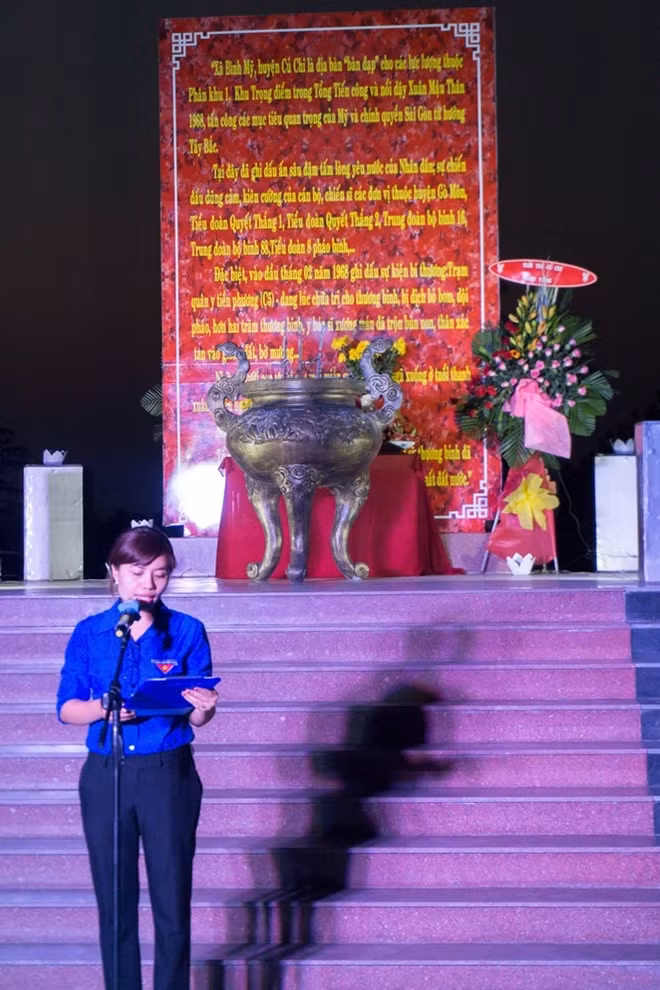 Chi Phạm Thị Thùy Linh, Bí thư Huyện Đoàn huyện Củ Chi, phát biểu tại buổi lễ.