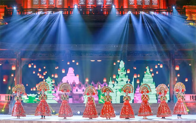 Tiết mục múa Onden Onden của Đoàn nghệ thuật Indonesia.