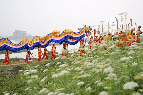 Lễ hội Hoa Lư. Ảnh: L.G.
