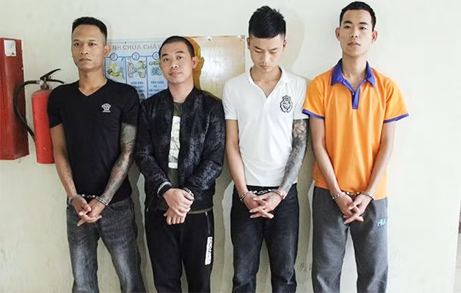 3 trong 4 đối tượng trong nhóm giang hồ do Vương cầm đầu bị khởi tố, bắt tạm giam.