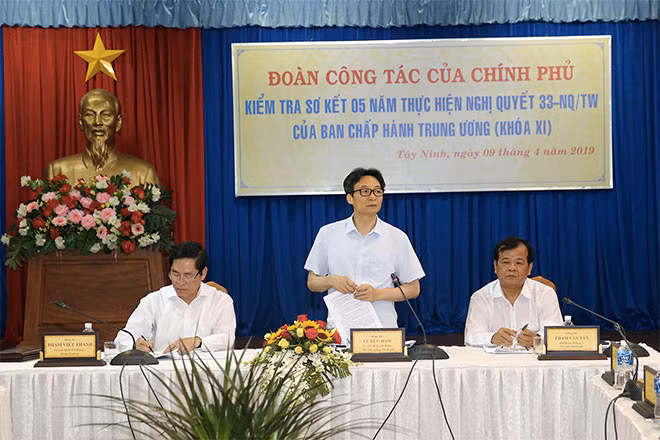 Phó Thủ tướng Vũ Đức Đam phát biểu tại buổi làm việc. Ảnh: VGP/Đình Nam