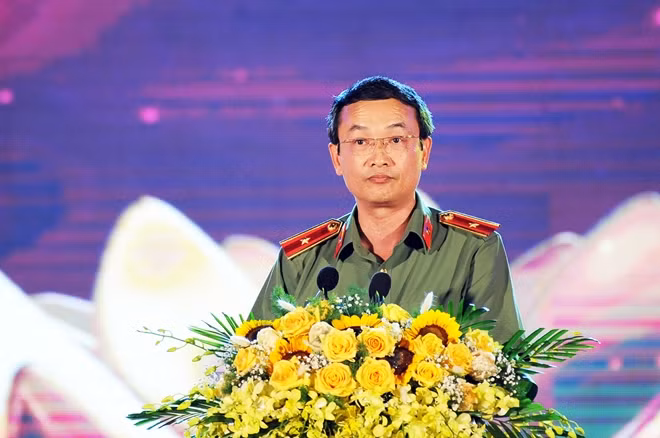 Thiếu tướng Nguyễn Ngọc Toàn phát biểu khai mạc chương trình.