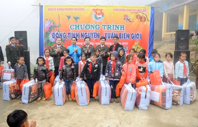 Đây là một trong những hoạt động xã hội từ thiện thường xuyên của lực lượng tuổi trẻ CAND.