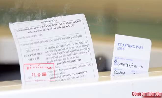 Tờ khai y tế của hành khách phải có xác nhận đã kiểm tra của kiểm dịch y tế mới đúng quy định.