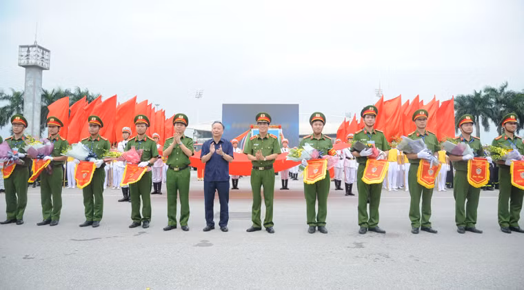 Khai mạc Hội thi thể thao Nghiệp vụ cứu nạn cứu hộ PCCC TP Hà Nội