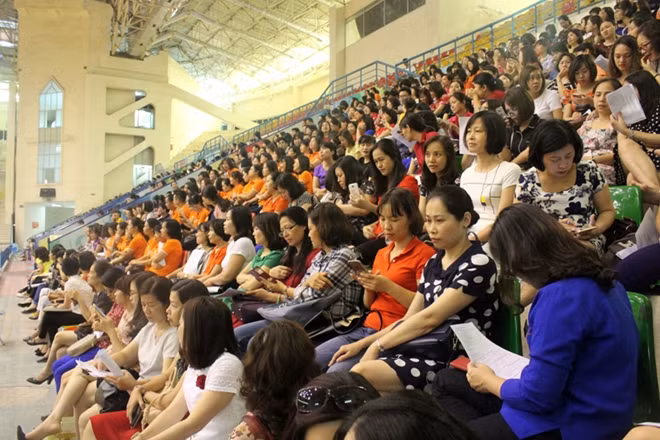 Đông đảo cán bộ, giáo viên các trường mầm non, tiểu học và THCS trên địa bàn quận Ba Đình tham gia Hội nghị tập huấn.