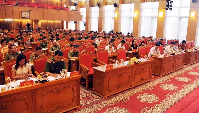 Các đại biểu tham dự hội nghị.