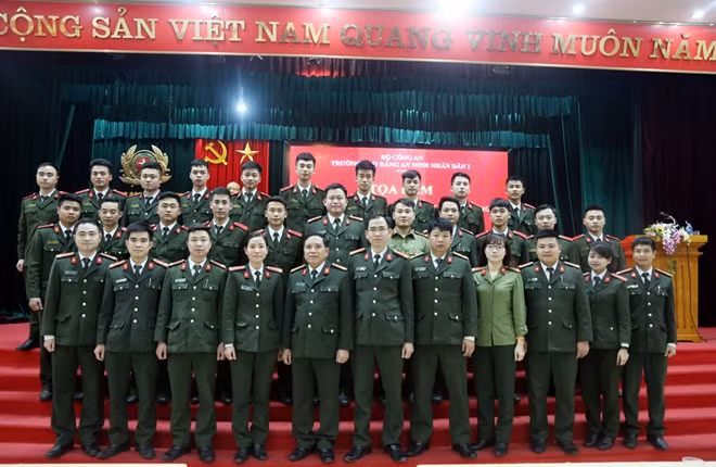 Các đại biểu tham dự buổi Tọa đàm.