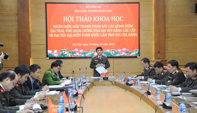 Đại tá, PGS.TS Nguyễn Trường Thọ, Phó Giám đốc Học viện An ninh nhân dân chủ trì hội thảo.