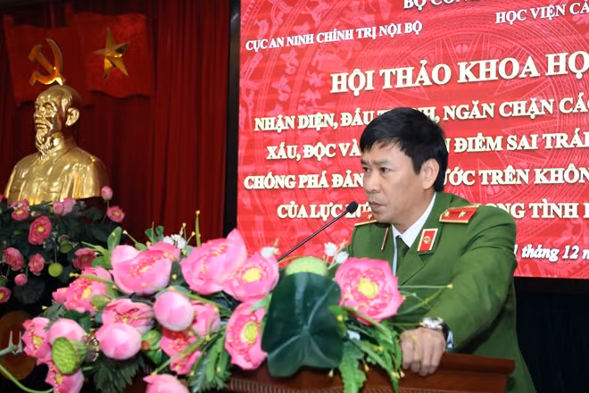 Thiếu tướng GS.TS Trần Minh Hưởng, Giám đốc Học viện CSND phát biểu đề dẫn tại hội thảo.