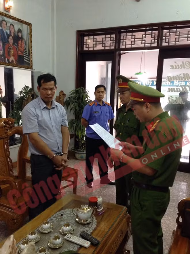 Cơ quan Cảnh sát điều tra thi hành lệnh bắt tạm giam Vũ Mạnh Hoạch.