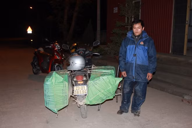 Đối tượng Nguyễn Văn Dũng và tang vật.