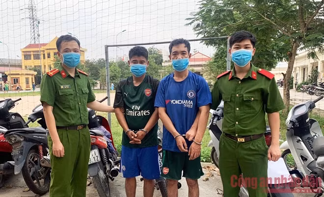 Hai đối tượng Chiến và Chuyên cùng tang vật sử dụng trộm cắp tài sản.