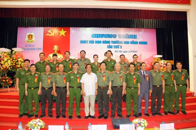 Các đại biểu tham dự Ngày hội đọc sách Trường Cao đẳng CSND I.