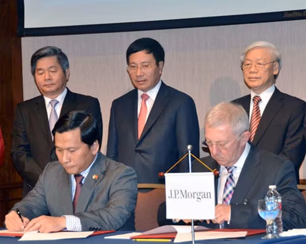 Hãng Hàng không Vietjet ký với Công ty JP Morgan vể tài trợ tín dụng xuất khẩu cho việc mua tàu bay mới của Vietjet.