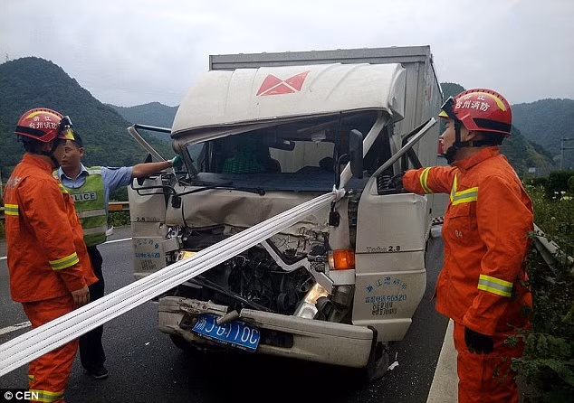 Hiện trường vụ tai nạn thảm khốc