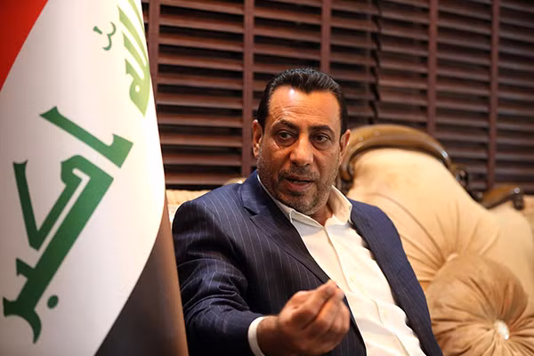 Chủ tịch Uỷ ban an ninh và Quốc phòng thuộc Quốc hội Iraq Hakim al-Zamili tiết lộ rằng Iraq sẽ đề nghị Nga không kích các căn cứ IS ở nước này. Ảnh: AP.