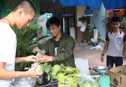 Nguyễn Đức Hậu (Lệ Rơi) trở về với cuộc sống thật sau những hào quang nhặt được từ trên mạng.