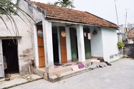 Căn nhà chứng kiến kiếp chồng chung.
